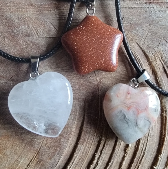 Multi-Stone Pendant Necklace Set Of 7. - Picture 2 of 5